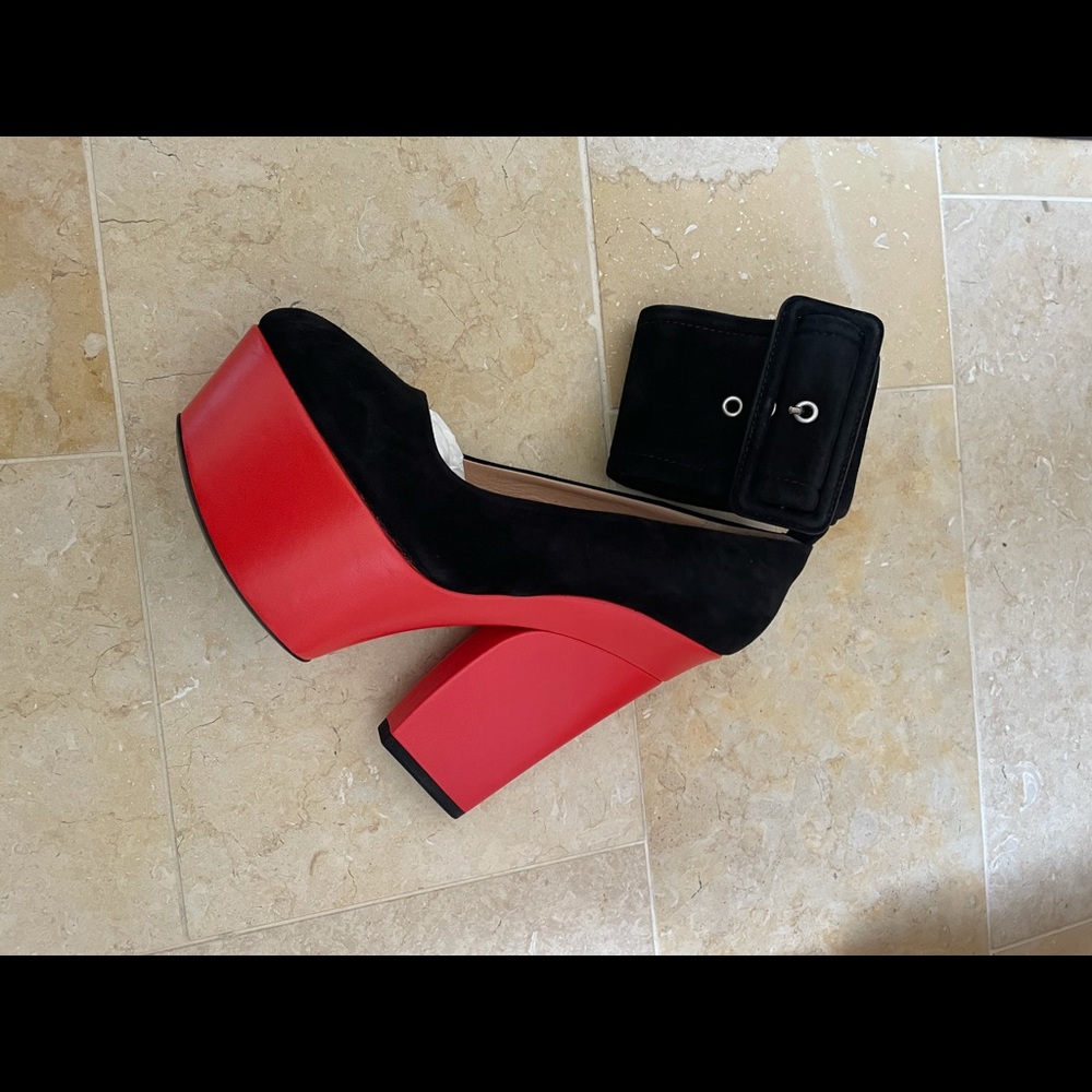 New shoes Celine - Picture 2 of 3